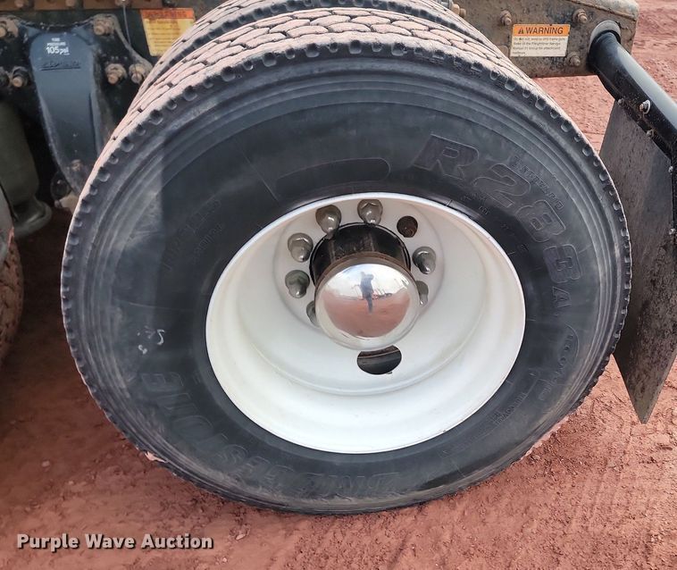 image for item KT9628 2012 Freightliner  Cascadia 125 semi truck