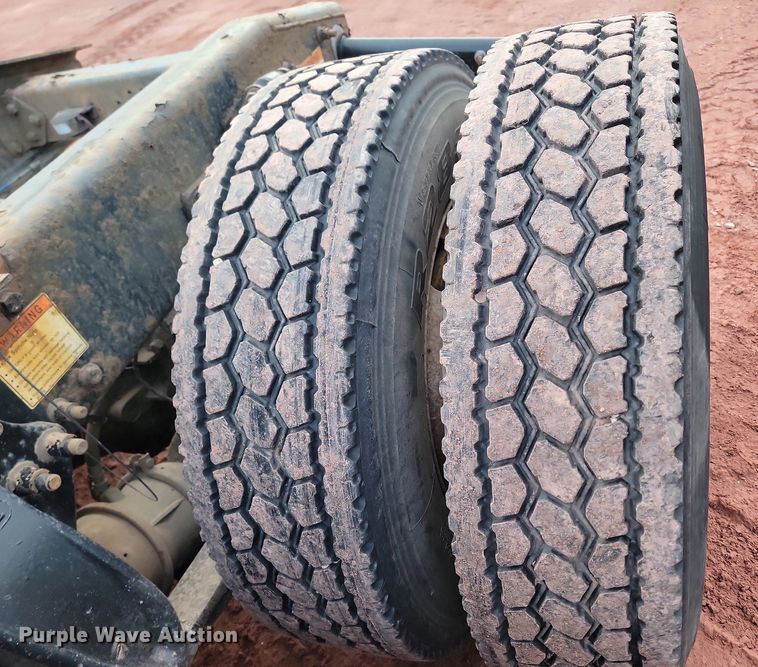 image for item KT9628 2012 Freightliner  Cascadia 125 semi truck