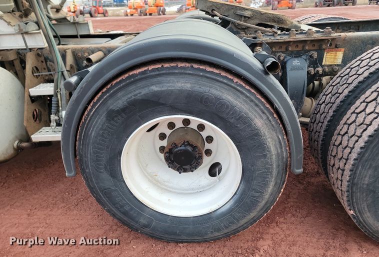 image for item KT9628 2012 Freightliner  Cascadia 125 semi truck