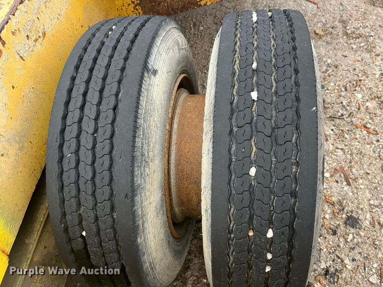 image for item LD9899 1972 Load King equipment trailer