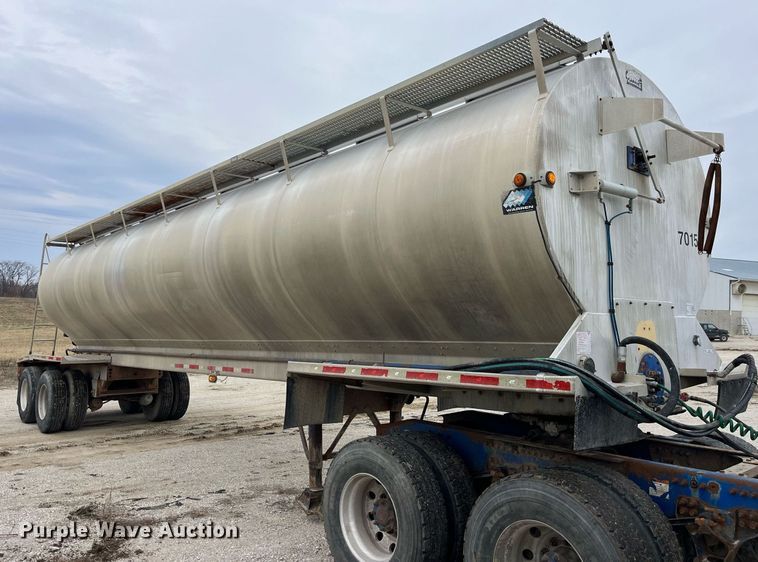 image for item LD9924 2006 Warren AT-36-SER9 feed delivery trailer