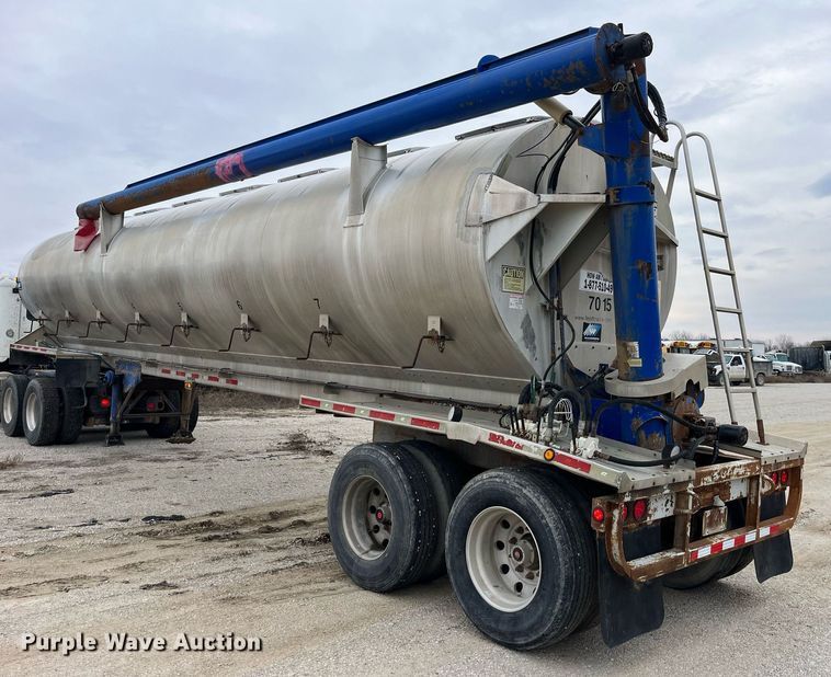 image for item LD9924 2006 Warren AT-36-SER9 feed delivery trailer