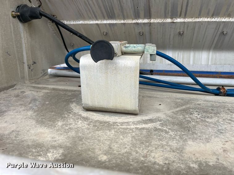 image for item LD9924 2006 Warren AT-36-SER9 feed delivery trailer