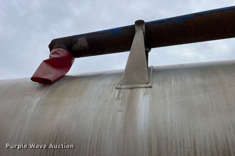 image for item LD9924 2006 Warren AT-36-SER9 feed delivery trailer