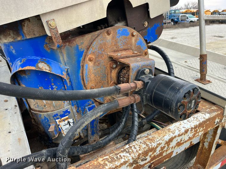 image for item LD9924 2006 Warren AT-36-SER9 feed delivery trailer