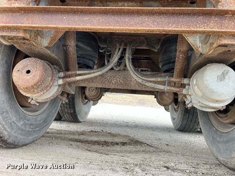 image for item LD9924 2006 Warren AT-36-SER9 feed delivery trailer