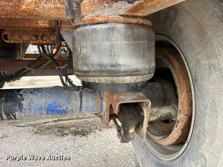 image for item LD9924 2006 Warren AT-36-SER9 feed delivery trailer