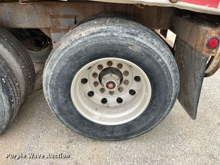 image for item LD9924 2006 Warren AT-36-SER9 feed delivery trailer