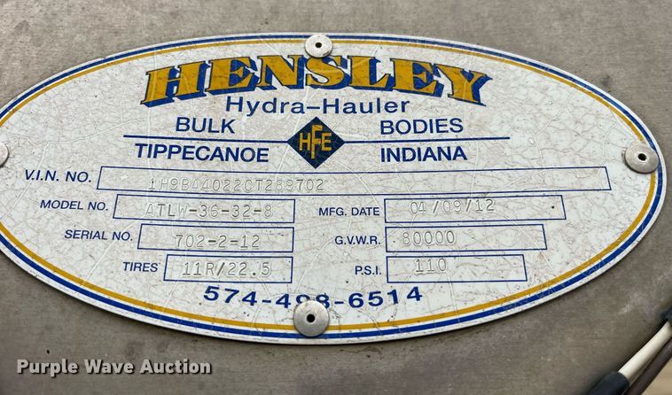 image for item LD9927 2012 Hensley ATLW-36-32-8 feed delivery trailer