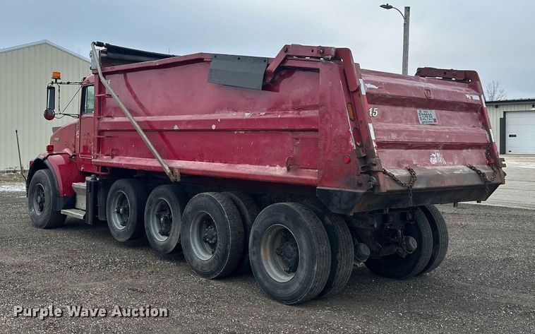 image for item LO9460 1994 Kenworth  T800 dump truck