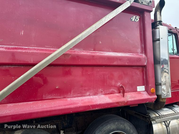 image for item LO9460 1994 Kenworth  T800 dump truck