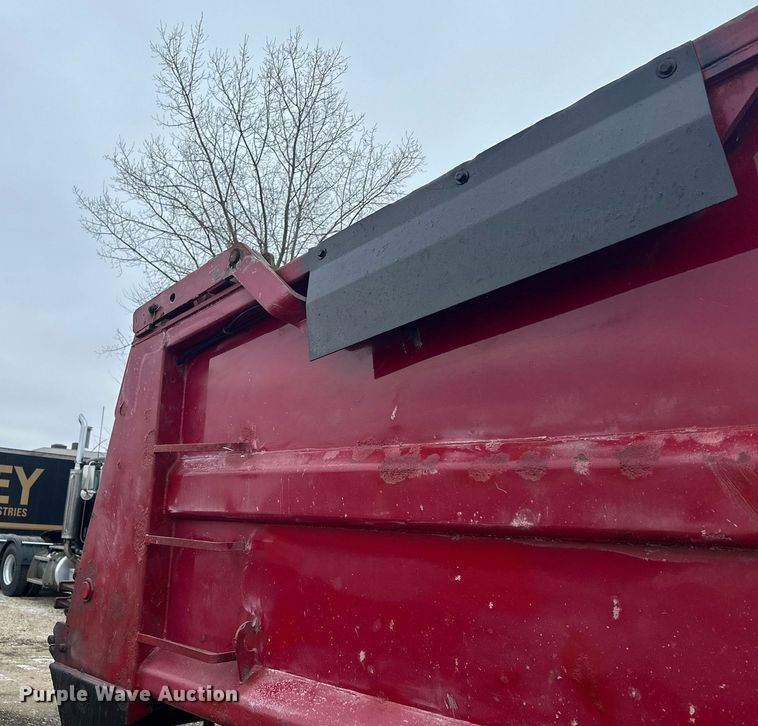 image for item LO9460 1994 Kenworth  T800 dump truck