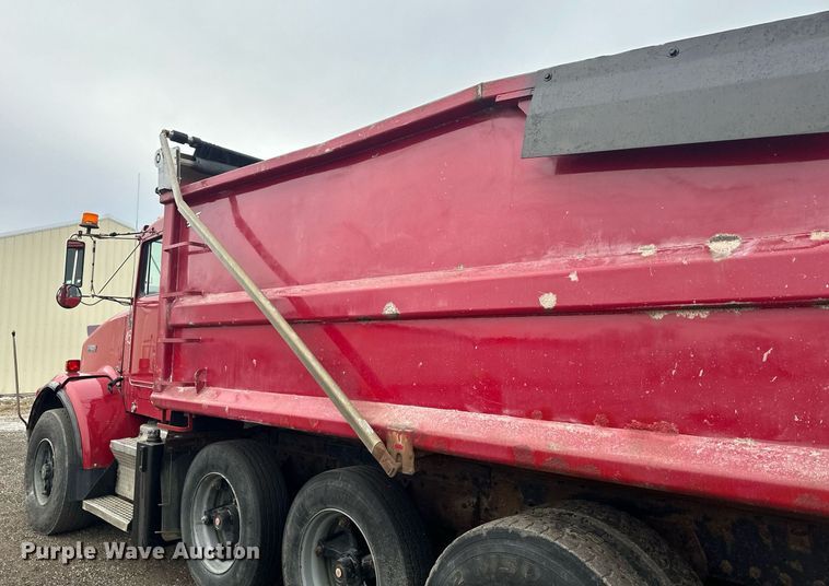 image for item LO9460 1994 Kenworth  T800 dump truck