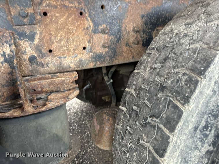 image for item LO9460 1994 Kenworth  T800 dump truck