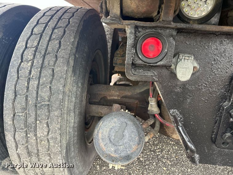 image for item LO9460 1994 Kenworth  T800 dump truck