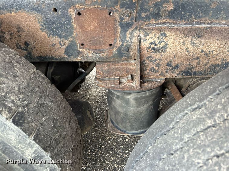 image for item LO9460 1994 Kenworth  T800 dump truck