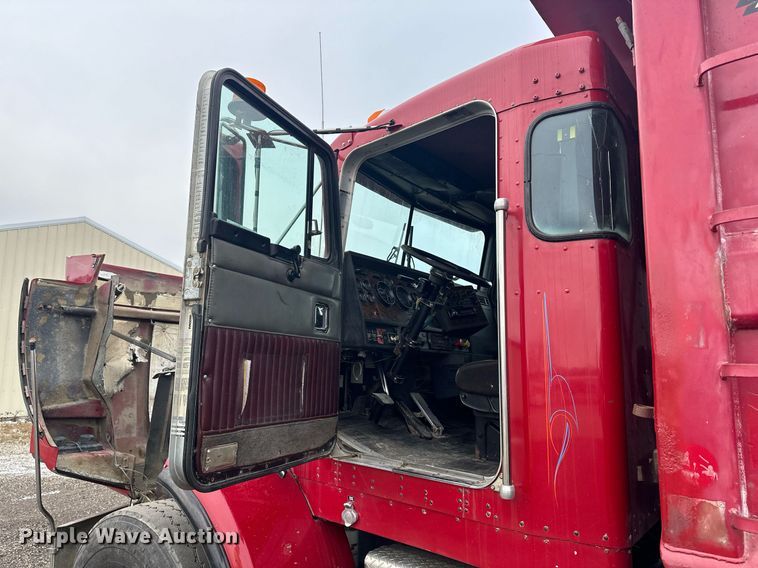 image for item LO9460 1994 Kenworth  T800 dump truck