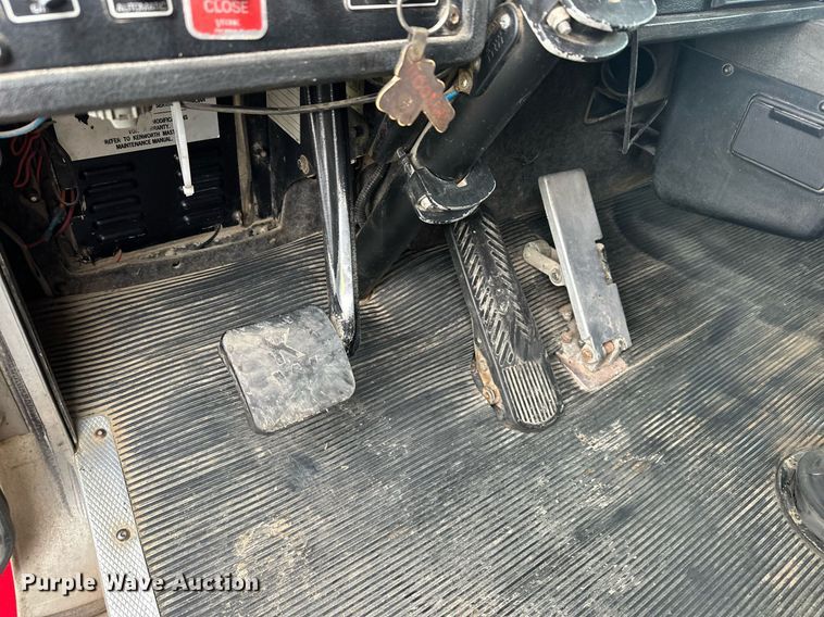 image for item LO9460 1994 Kenworth  T800 dump truck