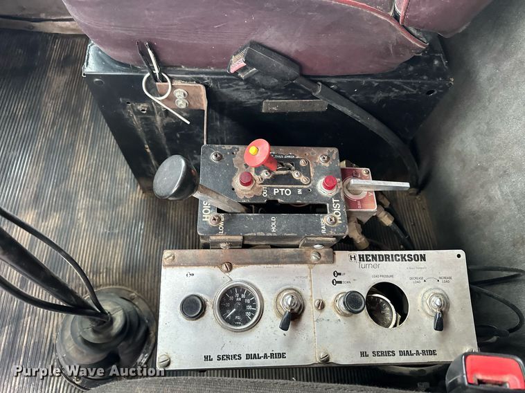 image for item LO9460 1994 Kenworth  T800 dump truck