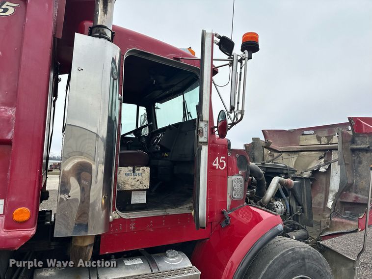 image for item LO9460 1994 Kenworth  T800 dump truck