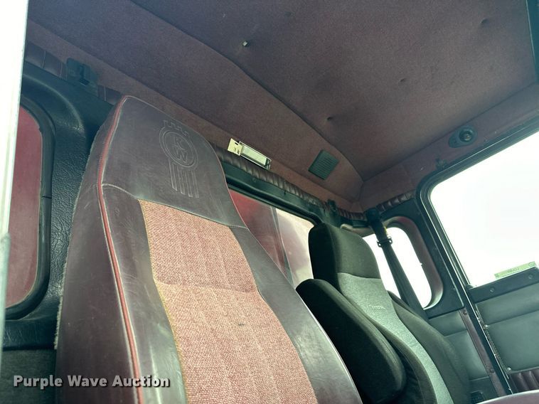 image for item LO9460 1994 Kenworth  T800 dump truck