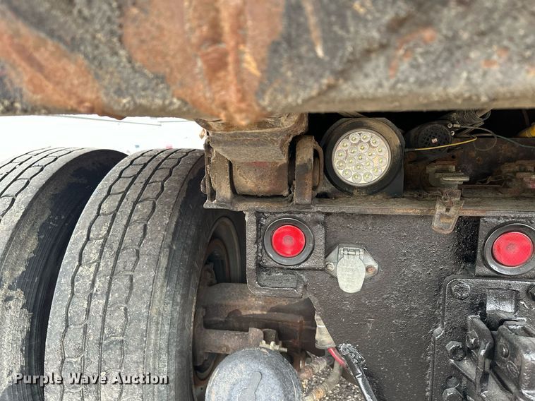 image for item LO9460 1994 Kenworth  T800 dump truck