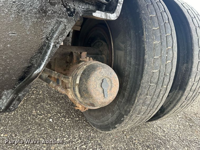 image for item LO9460 1994 Kenworth  T800 dump truck