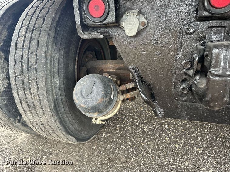 image for item LO9460 1994 Kenworth  T800 dump truck