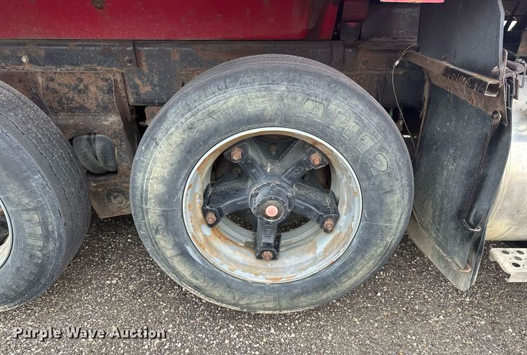 image for item LO9460 1994 Kenworth  T800 dump truck