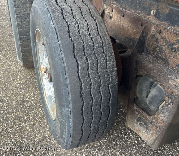 image for item LO9460 1994 Kenworth  T800 dump truck