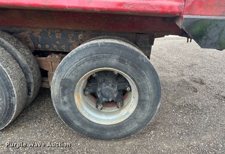 image for item LO9460 1994 Kenworth  T800 dump truck