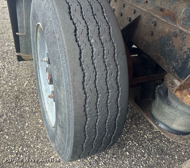 image for item LO9460 1994 Kenworth  T800 dump truck