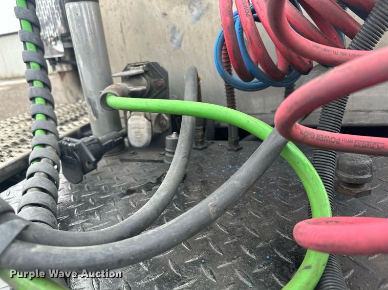 image for item LO9461 2007 Peterbilt  379 semi truck