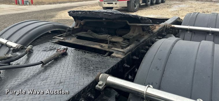 image for item LO9461 2007 Peterbilt  379 semi truck