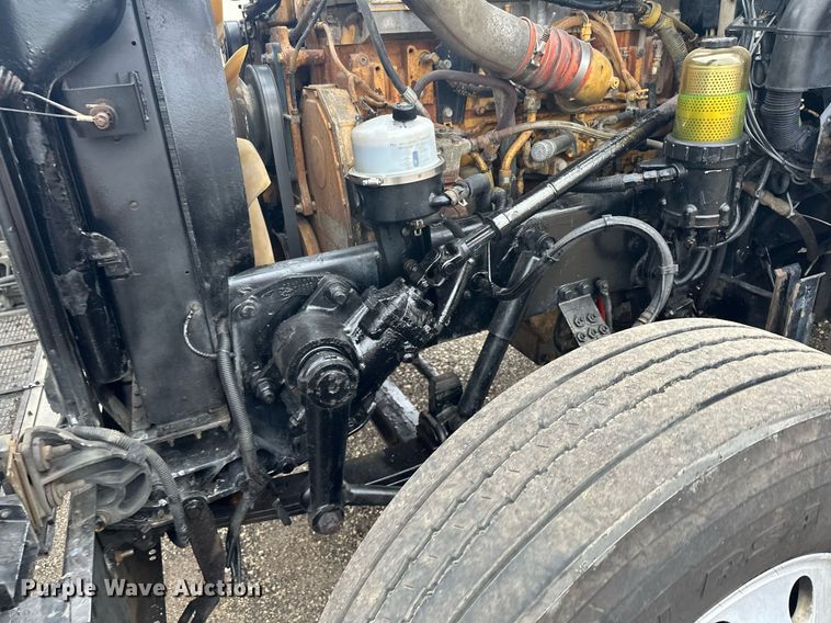 image for item LO9461 2007 Peterbilt  379 semi truck