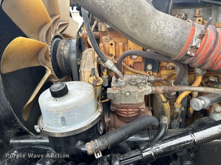 image for item LO9461 2007 Peterbilt  379 semi truck