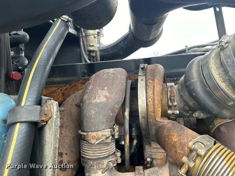 image for item LO9461 2007 Peterbilt  379 semi truck