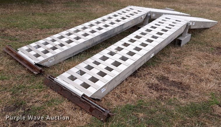 image for item LY9026 Landsport loading ramps