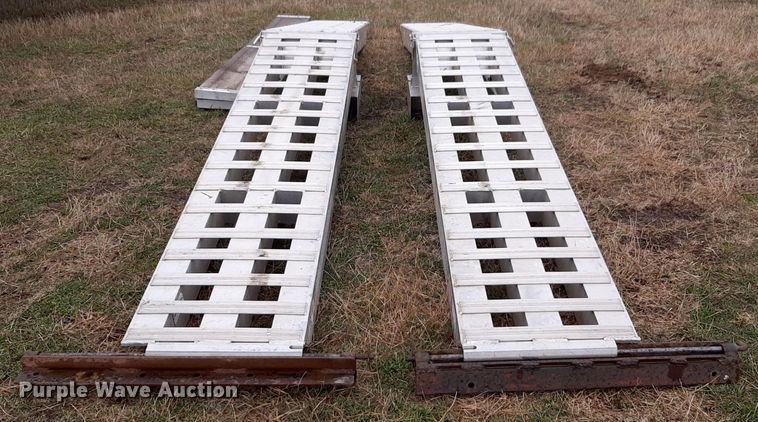 image for item LY9026 Landsport loading ramps