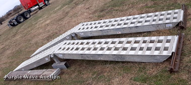 image for item LY9026 Landsport loading ramps