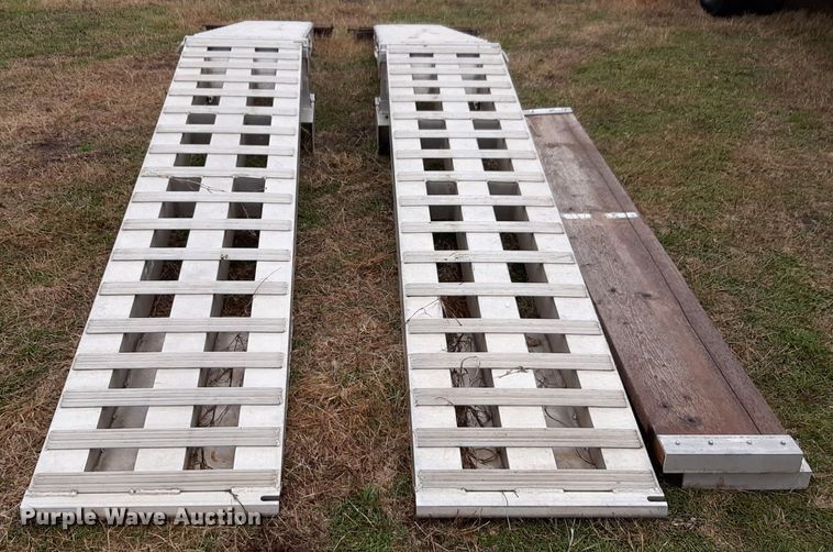 image for item LY9026 Landsport loading ramps