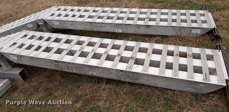 image for item LY9026 Landsport loading ramps
