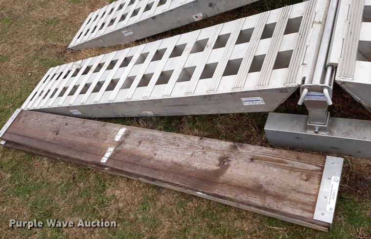 image for item LY9026 Landsport loading ramps