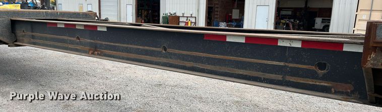 image for item MI9002 1985 Great Dane extendable flatbed trailer