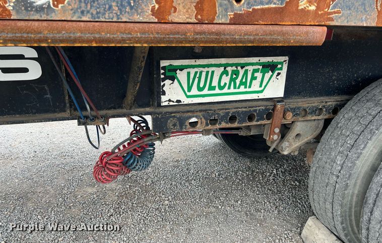 image for item MI9002 1985 Great Dane extendable flatbed trailer