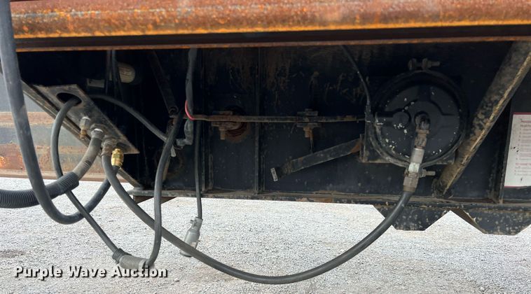 image for item MI9002 1985 Great Dane extendable flatbed trailer