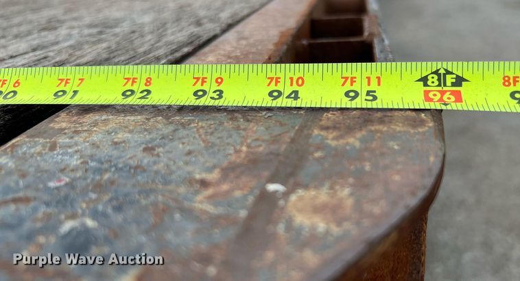 image for item MI9002 1985 Great Dane extendable flatbed trailer