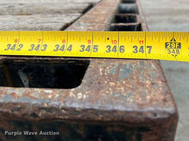 image for item MI9002 1985 Great Dane extendable flatbed trailer