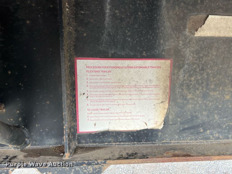 image for item MI9002 1985 Great Dane extendable flatbed trailer