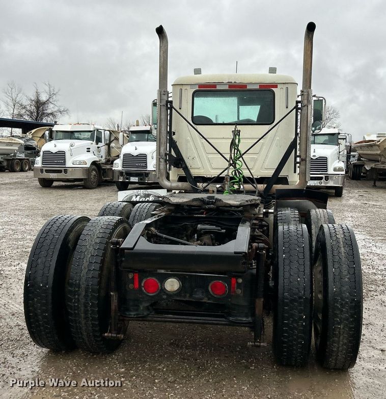 image for item NE9703 2012 Mack CHU613 semi truck